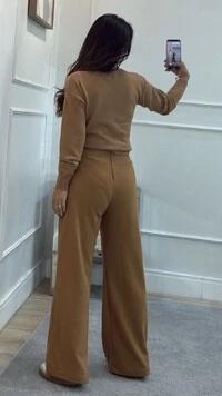 Calça Pantalona Pregas Frontais Samara Pala Larga