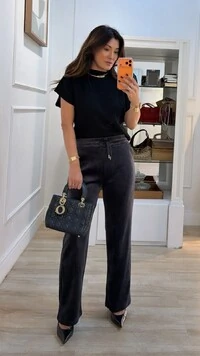 Blusa Tricot Ampla Ombros Com Nervura Eliza Gola Média