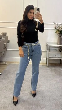 Blusa Básica Giovanna Gola Média E Mangas Longas