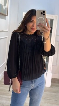 Blusa Crepe Plissada Flávia Detalhe De Renda Com Sianinha