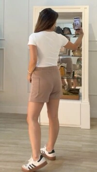 Shorts Canelado Pala Larga Yandra Bolsos Laterais