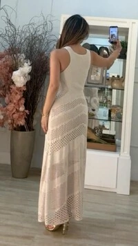 Vestido Longo Tricot Decote V Lorena Com Entremeios