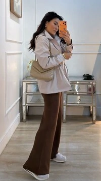 Parka Casaco Amora Ombros E Bolsos Com Detalhe Texturizado