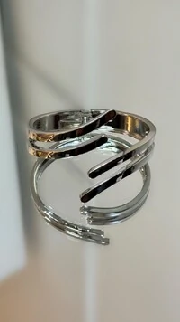 Bracelete Detalhe Duplo Transpassado