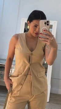 Colete Alongado Viscose Com Linho Helena Bolsos Frontais Com Lapela