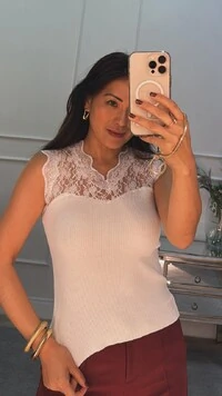 Blusa Tricot Decote Coração Jane Detalhe Rendado