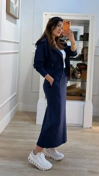 Conjunto Moletom Vivian Blusa Com Capuz E Saia Midi