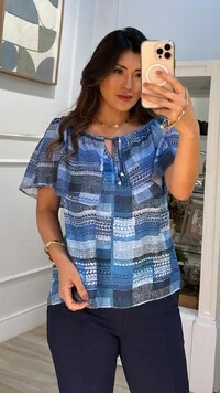 Blusa Ombro A Ombro Com Babado Estampada Renata