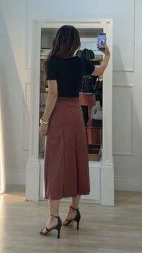 Blusa Malha Amanda Mangas Curtas com Nervuras em Relevo