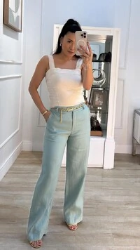 Calça Pantalona Em Linho Ananda Pala Transpassada