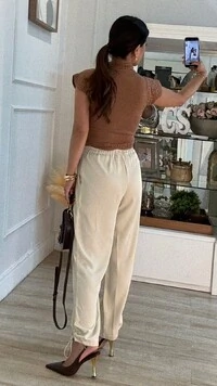 Blusa Tricot Com Entremeios Gola Alta Sandy Punhos E Barrado Ondulados