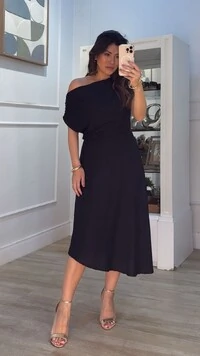 Vestido Midi Assimétrico Angélica Drapeado Nos Ombros
