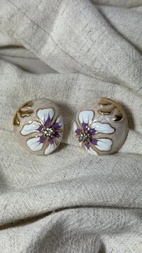 Brinco Grande Resinado Detalhe De Flor Resinada Com Strass