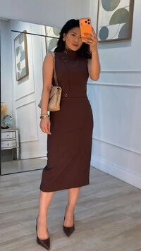 Vestido Midi Martingalê Na Gola Naomi Fenda Posterior
