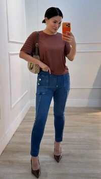 Blusa De Malha Ampla Barbara Mangas Curtas Com Recortes