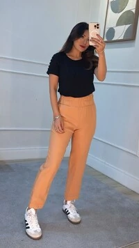 Calça Pala Larga Debbie Barra Com Punhos Largos