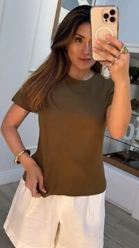 Blusa De Malha Bruna Mangas Curtas