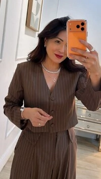 Blazer Curto Risca De Giz Isabella Decote V