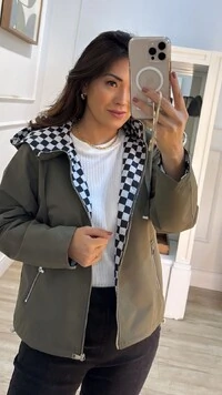 Jaqueta Corta Vento Lupita Forro Quadriculado