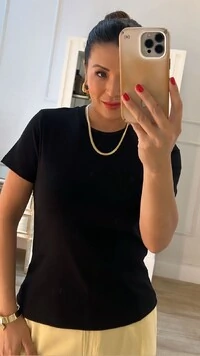 Blusa De Malha Bruna Mangas Curtas