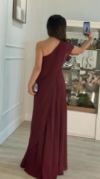 Vestido Longo Capa Lateral Adriele Com Cinto Faixa
