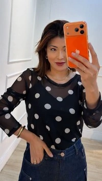 Blusa Tule Estampa Poá Isis Mangas Longas