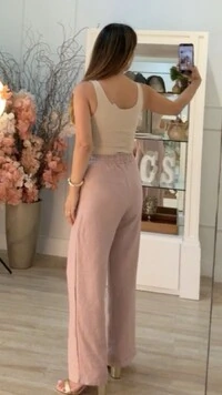 Calça Pantalona Pala Larga Paola Bolsos E Amarração Frontal