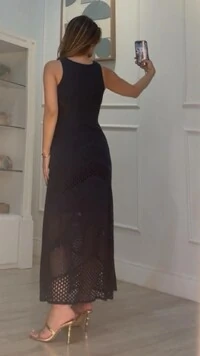 Vestido Longo Tricot Decote V Lorena Com Entremeios