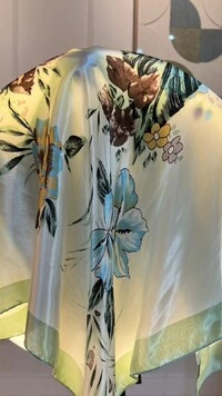 Lenço Acetinado Estampado