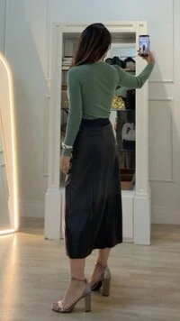 Blusa Tricot Canelado Joyce Recorte Vazado Em V No Busto