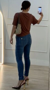 Blusa De Malha Ampla Barbara Mangas Curtas Com Recortes