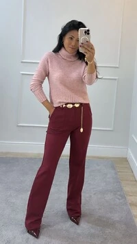 Blusa Tricot Gola Rolê Tati Nervuras Na Horizontal Detalhe Na Diagonal