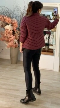 Jaqueta Nylon Pesponto Diagonais Debora Detalhe Lateral Largo Canelado