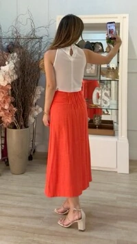 Saia Midi Evasê Penélope Pala Larga Com Franzidos Laterais