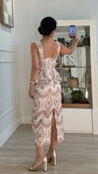 Saia Midi Laise Bella Com Fenda Posterior