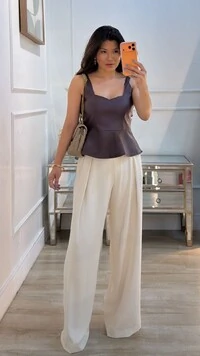 Blusa Peplum Couro Eco Decote Coração Jessie Fenda Posterior