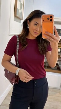 Blusa Malha Amanda Mangas Curtas com Nervuras em Relevo