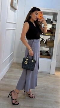 Saia Midi Evasê Fenda Frontal Rebeka Cinto Faixa Fivela Dourada