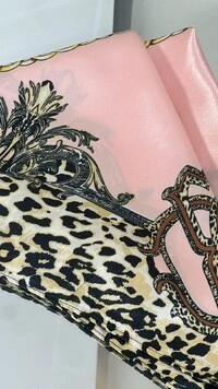 Lenço Acetinado Estampado
