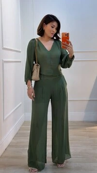 Calça Pantalona Acetinada Jamile Pala Larga Com Recortes