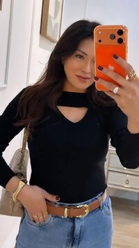 Blusa Tricot Canelado Joyce Recorte Vazado Em V No Busto