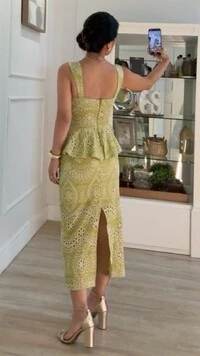 Saia Midi Laise Bella Com Fenda Posterior