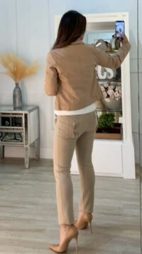 Jaqueta Couro Eco Zíper Dourado Milena Gola Com Detalhe Dourado