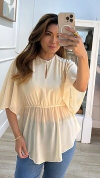 Bata Chiffon Mangas Em Evasê Thainá Elástico Franzido No Barrado