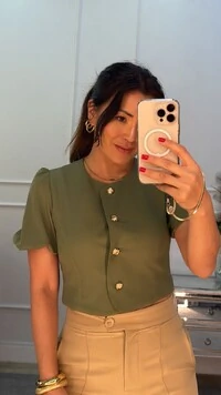 Blusa Alfaiataria Mangas Balonê Pandora Botões Dourados Frontais