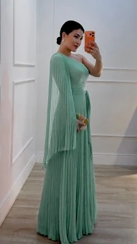 Vestido Longo Plissado Ombro Único Chloe Cinto Faixa