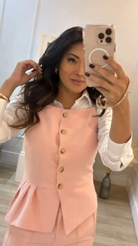 Colete Alfaiataria Daphne Barrado Assimétrico Com Pregas