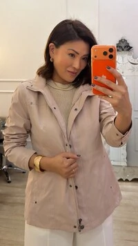 Parka Capuz Removível Alexandra Zíper E Botões De Pressão Ônix