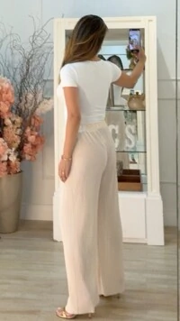 Calça Pantalona Plissada Yandra Amarração Frontal