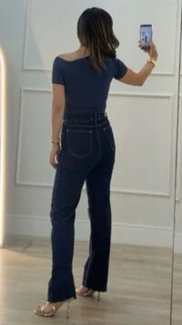 Blusa Malha Layla Ombro Vazado Detalhe Pregas